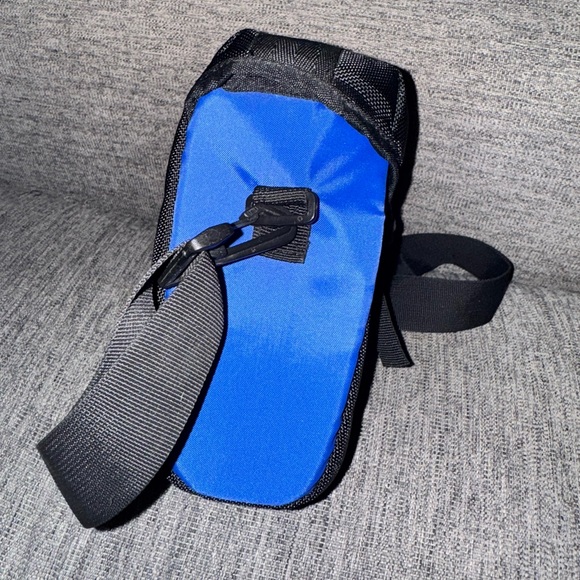 Camera Bag - Picture 4 of 8